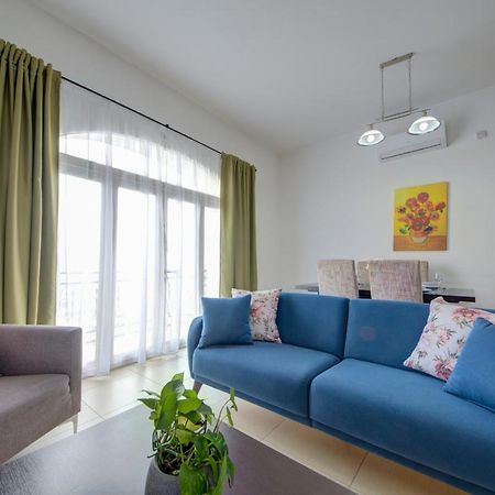 St Julians 2 Bedroom Apartment With Commanding Seaviews By Shortletsmalta San Julián Exterior foto